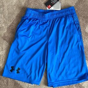 Under Armour Shorts YM NWT